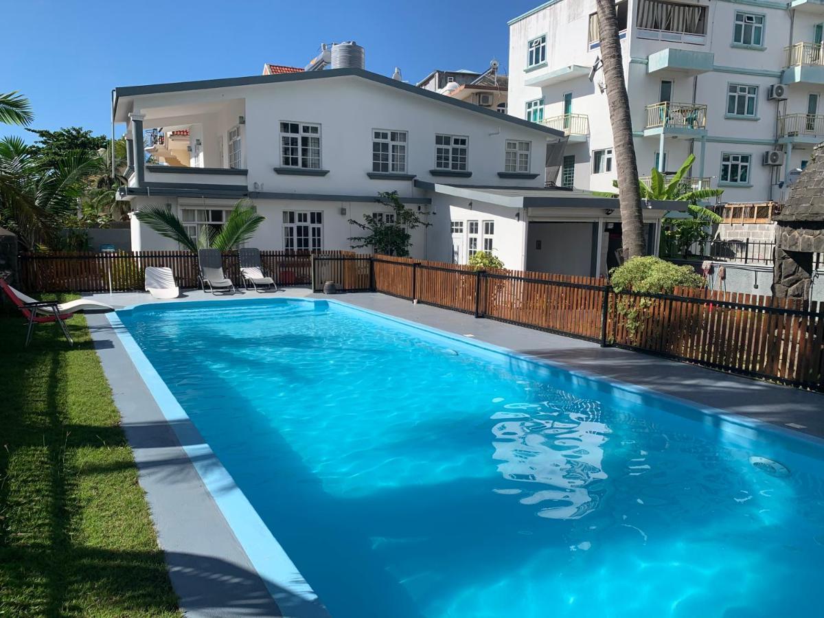 White Castle Villa Pereybere Beach Bagian luar foto